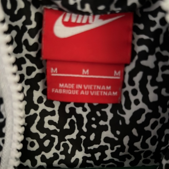 Nike windbreaker - Picture 2 of 2